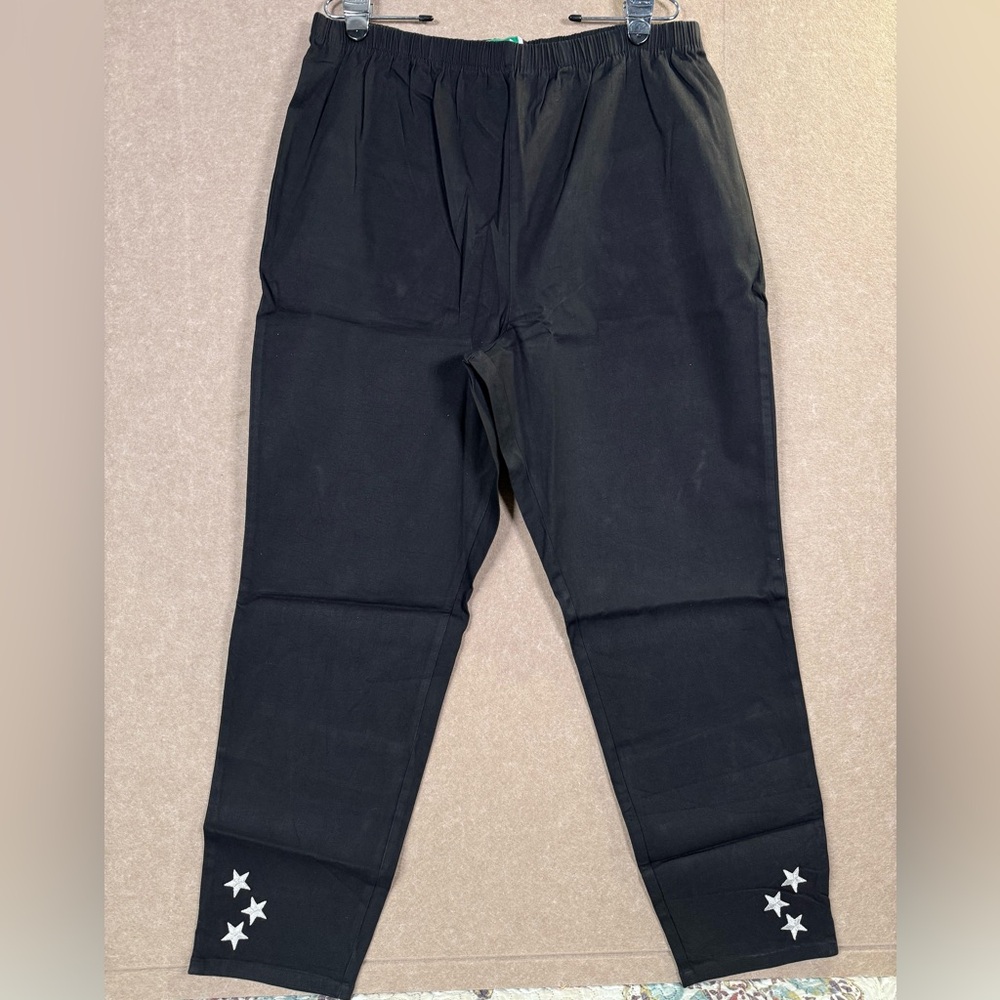 The Quacker Factory pull on embroidered star pants in Black size 2X